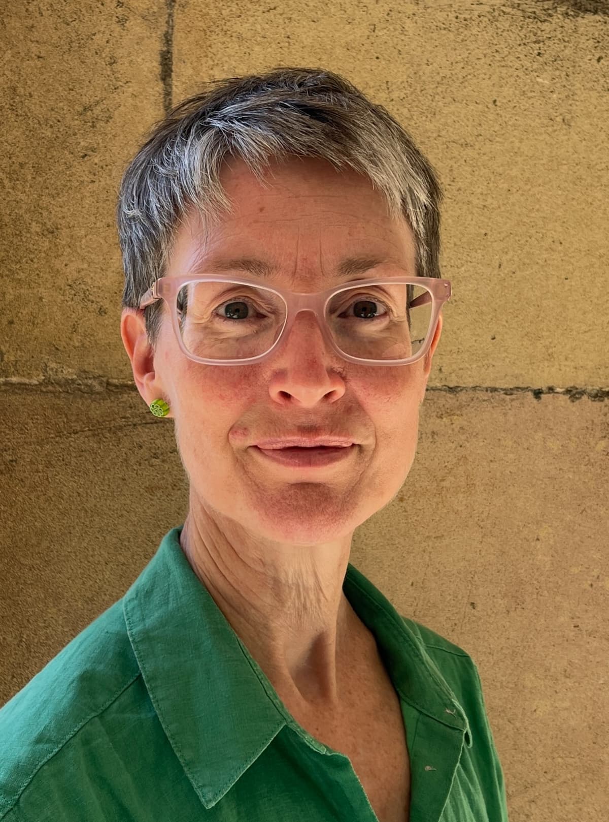 Dr Corinna Russell